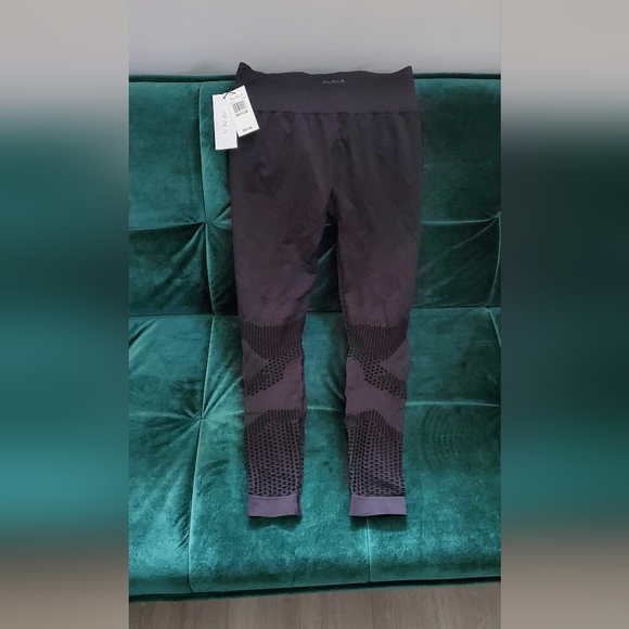 Alala Activewear Leggings - Picture 1 of 6